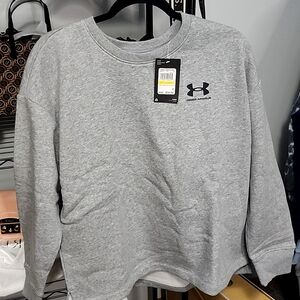 Nwt under Armour sweatshirt